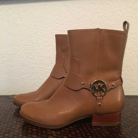 Michael Kors Ankle Bootie - Picture 1 of 5